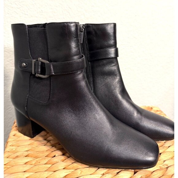 Women's Bandolino Ankle Boots Size 6 Leather Square Heels Hardly Worn - Picture 2 of 11